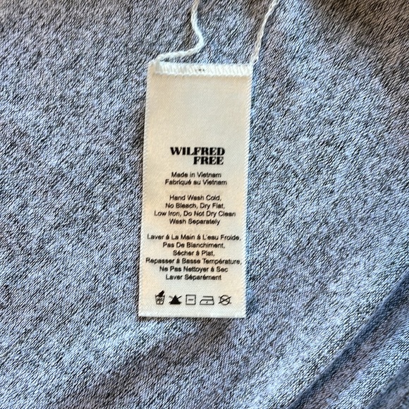 Aritzia Wilfred Free Light Sweater - Picture 4 of 5